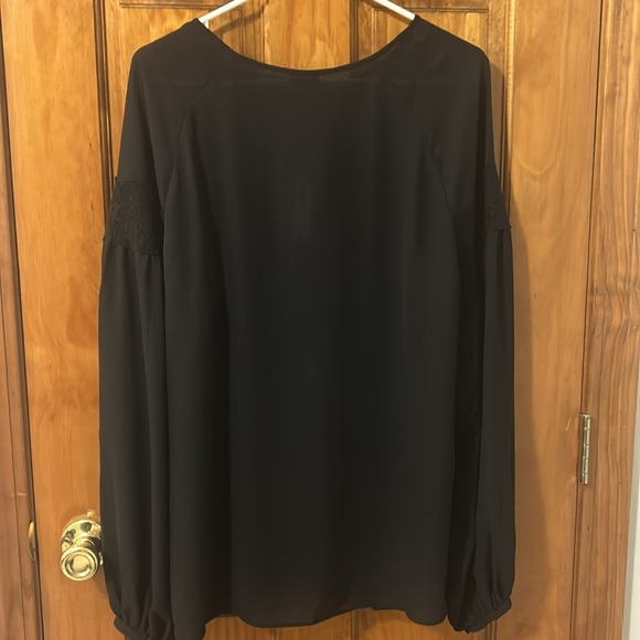 NWT Worthington Semi Sheer Pleated Crochet Sleeve Blouse - Picture 8 of 9